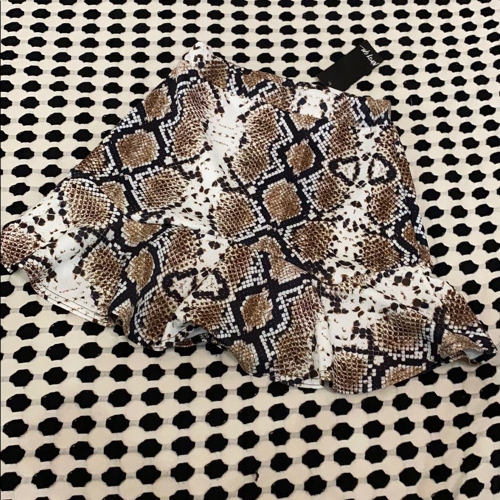 NASTY GAL flip it snake print skirt 🐍🐍🐍🖤🖤